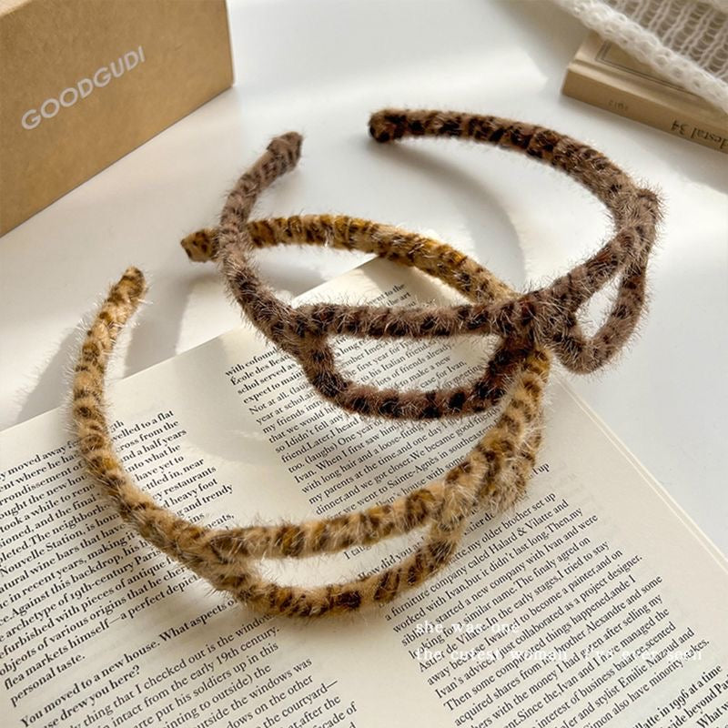 Temperamental plush leopard pattern glasses-shaped hair hoop