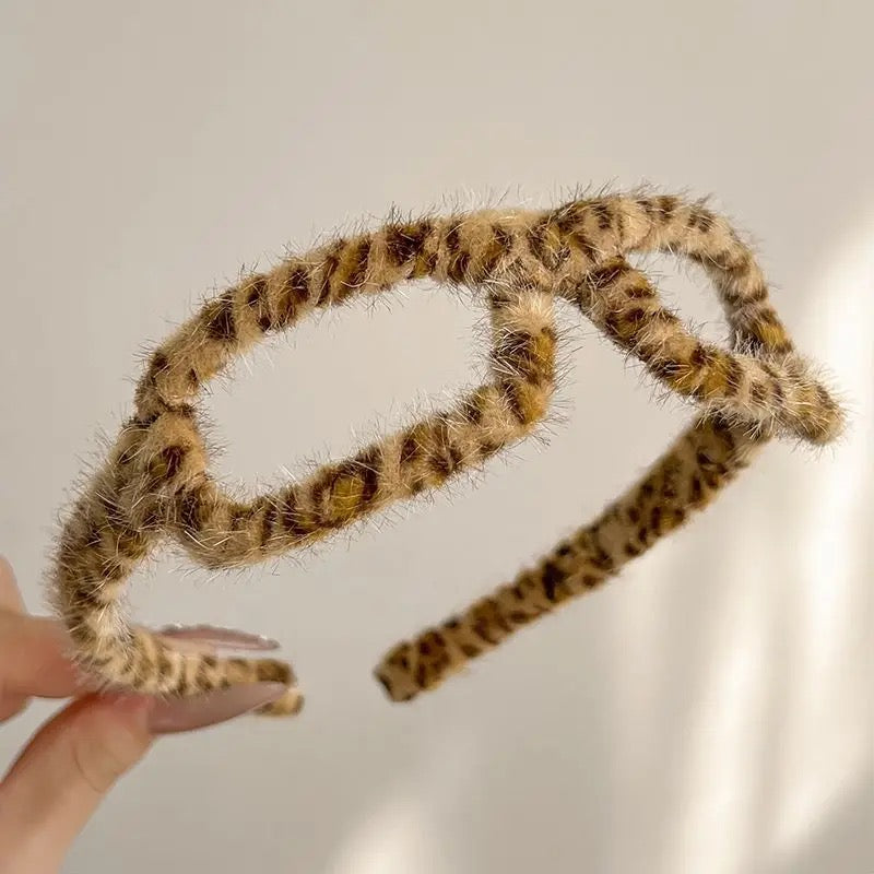 Temperamental plush leopard pattern glasses-shaped hair hoop