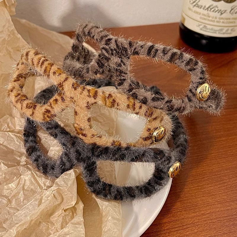 Temperamental plush leopard pattern glasses-shaped hair hoop